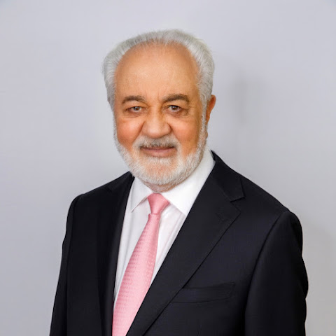 دکتر هولاکویی