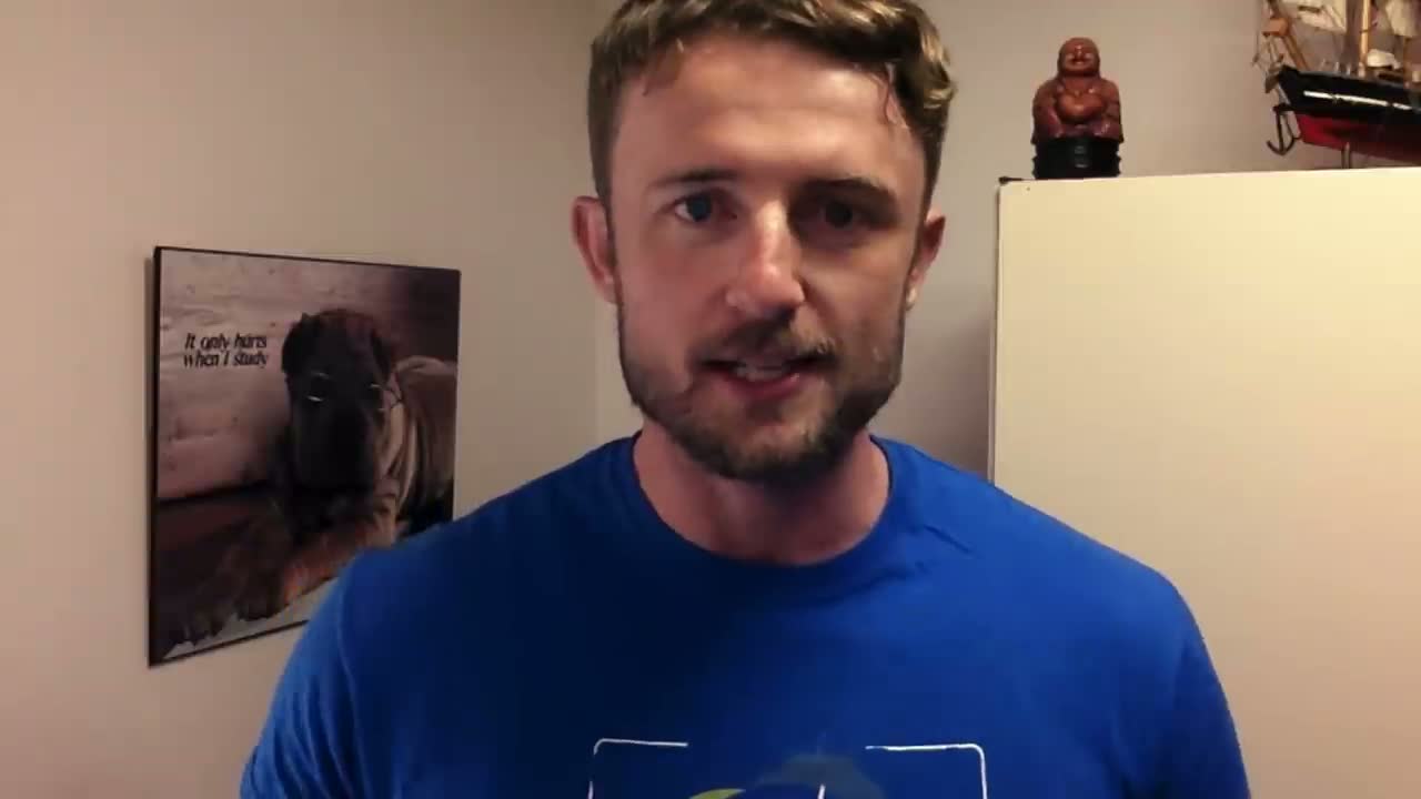 پوستر آموزش زبان انگلیسی با فیلم کریسمسی الف