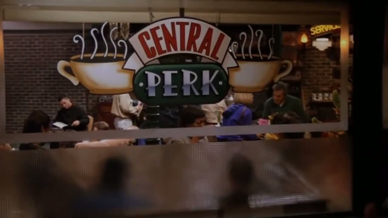 پوستر آموزش زبان انگلیسی با سریال اولین فصل دوستان