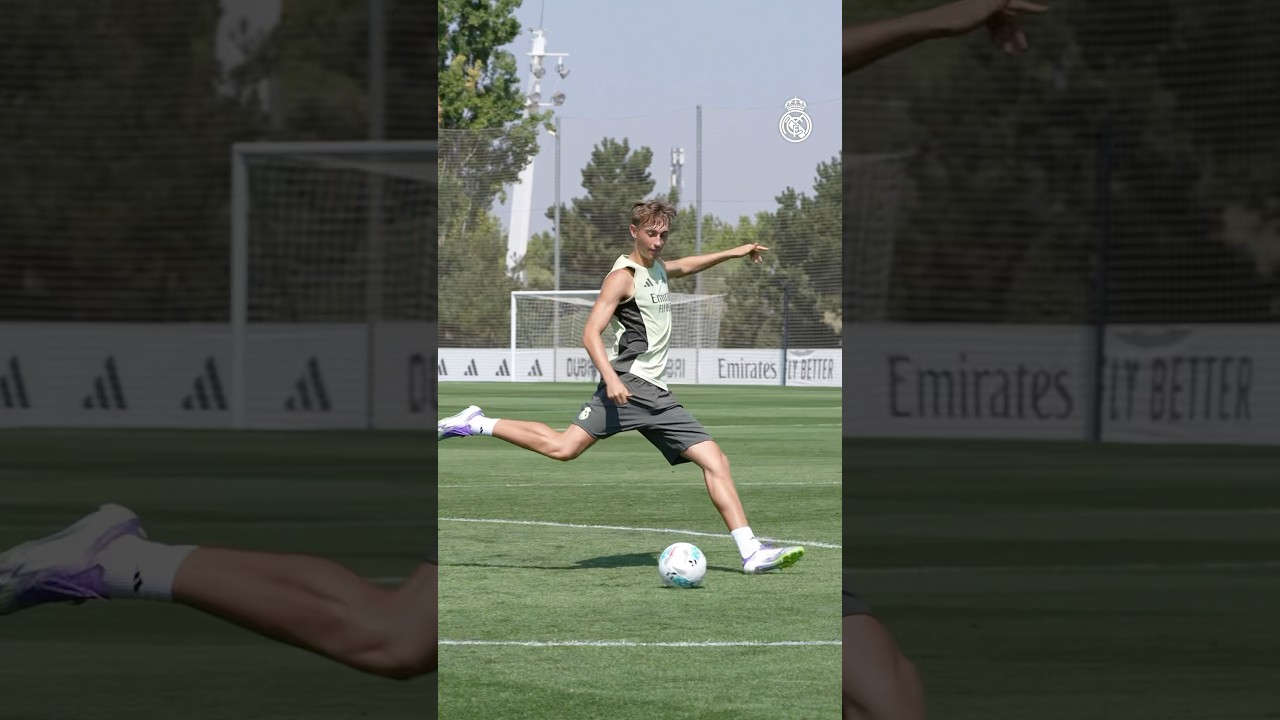 پوستر پشت پرده تیم فوتبال رئال مادرید در شهر ورزشی رئال مادرید ⚽