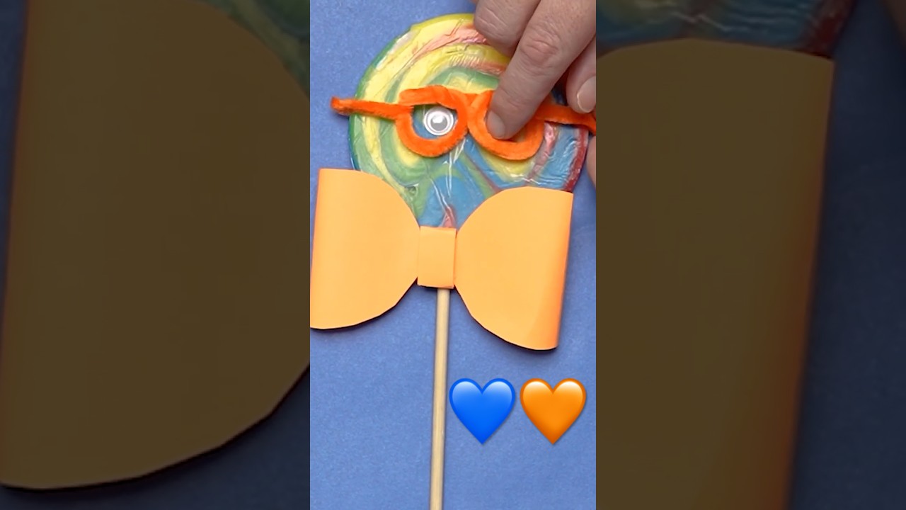 پوستر آیا بلیپی بهتر به صورت یک آبنبات 🍭 یا یک بادکنک 💙 نمایش...