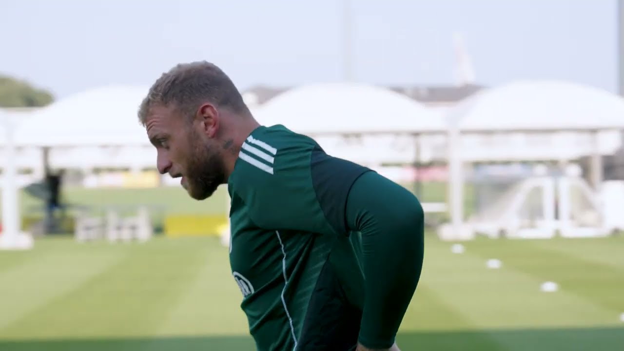 پوستر آخرین جلسه تمرینی یوونتوس قبل از دوستانه در ورزشگاه آلیانز