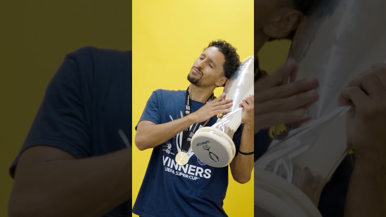 پوستر مارکی تمام جشن‌هایی که می‌شناسد انجام داد. 🤣