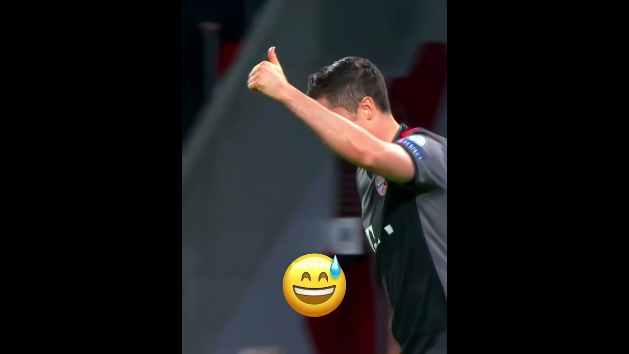 پوستر بدبخت‌ترین بازی لواندوفسکی 🥲