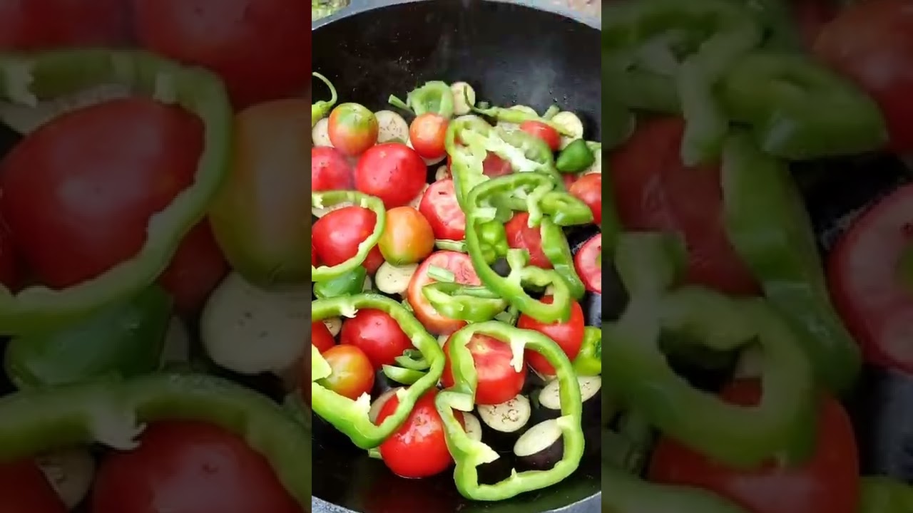 پوستر پخت غذا با سبک روستایی گوشت گوسفند و سبزیجات تازه در یک...