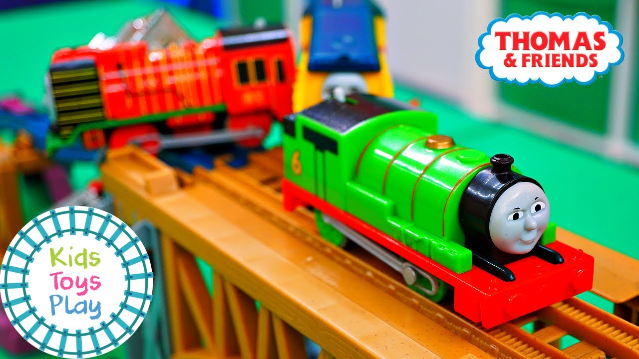 پوستر قوی‌ترین قطار توماس کدام است؟ نبرد حماسی را تماشا کنید!