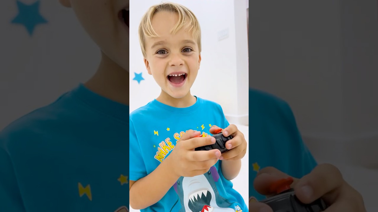 پوستر مسابقه کامیون‌های غول‌پیکر؛ کوسه‌ها در برابر دایناسورها