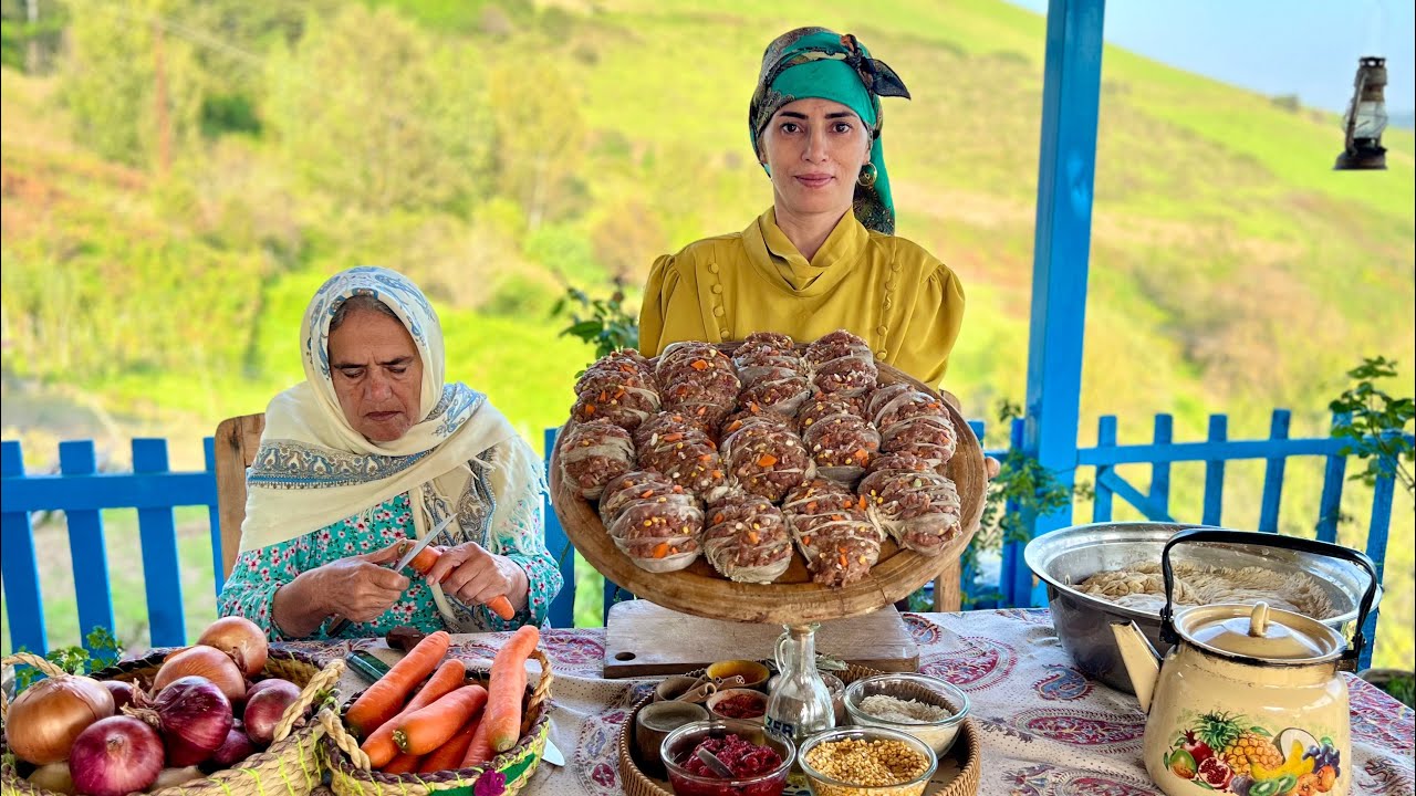 پوستر اُمَسُم پرشده با گوشت چرخ‌کرده و برنج نان تازه در روستا