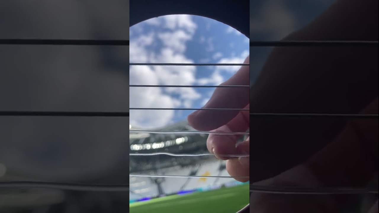 پوستر داستان یک عشق بزرگ 🤍🖤 موسیقی با گیتار و فوتبال یوونتوس