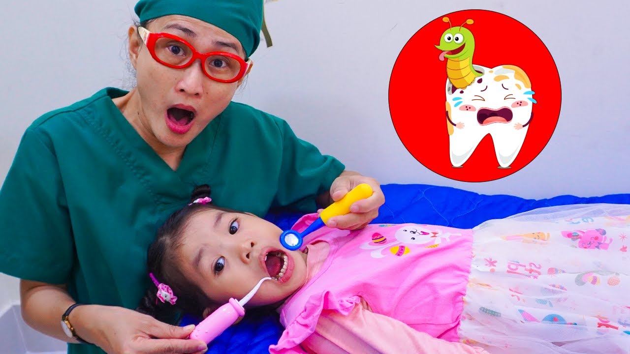 پوستر نبرد دندانپزشک و شیرینی جولی و جانی با دندان‌های سالم آشنا...