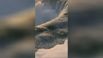 آبشارزیبا