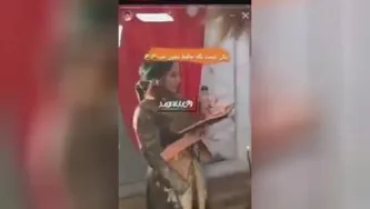 تورو خدا شبِ یلدا به کسی اصرار نکنید شِعر حافظ بخونه تشکر😂😂