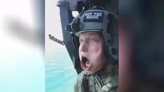 خخح قیافه از هم پاشید😂😂😂