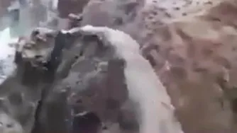 لحظه فوق العاده خالی شدن آب سد