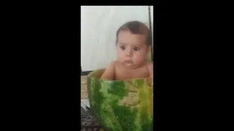 یه موجود دوست داشتنی در هندونه