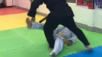 آموزش دفاع شخصی