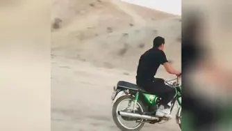 این موتور کراس سوار شه چیکار میکنه 😐😐