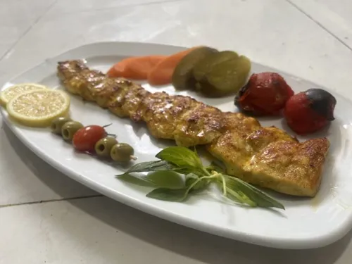 چلوجوجه کباب ممتاز ۲۳۰/۰۰۰ تومان &nbsp;۲۵۰ گرم شنیسل ۳۵۰ گرم برنج پخته ایرانی کشت دو