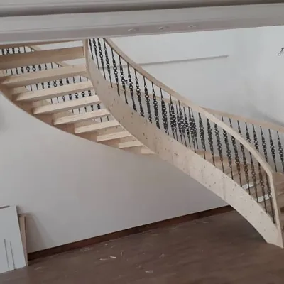 طراحی و اجرا پله مدرن