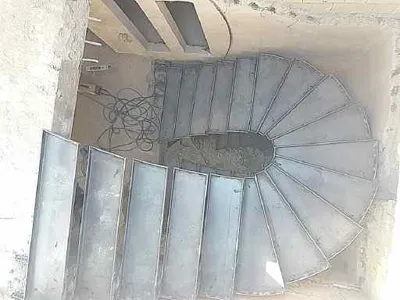 مراحل نصب پله گرد