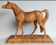 مجسمه اسب چوبی