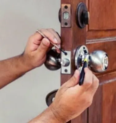 تعمیرات انواع قفل در محل&nbsp;