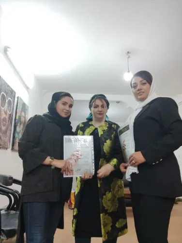 اهداء مدرک به هنرجویان