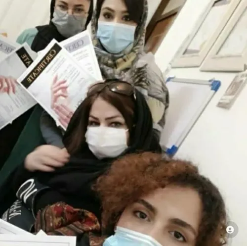 اهداء مدرک به هنرجو&nbsp;