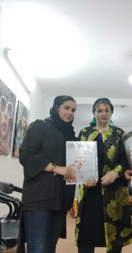 اهداء مدرک به هنرجو