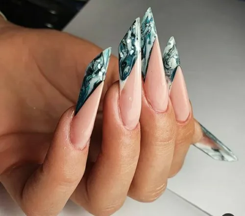 بهترین مدرس کاشت ناخن در مشهد&nbsp; 09944467046