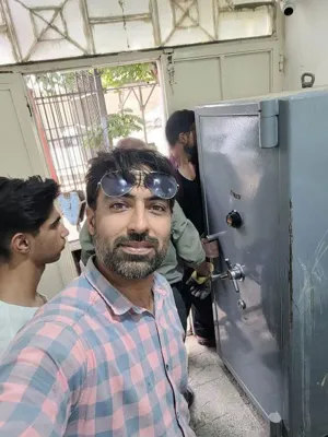 گاوصندوق استوک