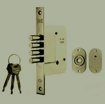 نصب قفل ۴لول در محل