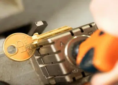 نصب انواع ریموت در محل انواع ریموت
اعزام تیم متخصص ما در محل شما
۰۹۳۵۸۴۵۱۳۷۸