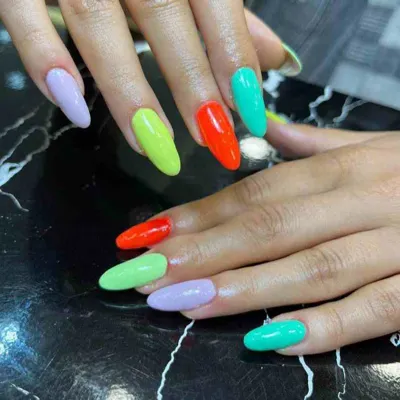 نمونه کاشت ناخن اصفهان