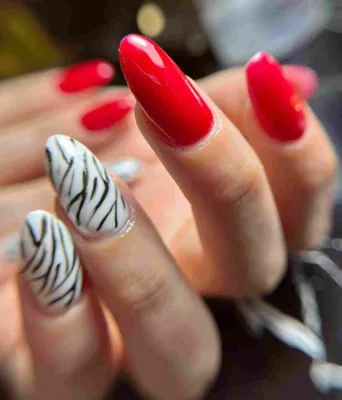 نمونه کاشت ناخن با طرح گورخری