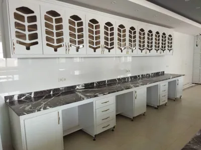 سکوبندی میز کنار در قم