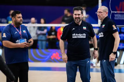 محمدناصر نقره ماسور تیم ملی والیبال | پیاتزا | دکتر حدادی