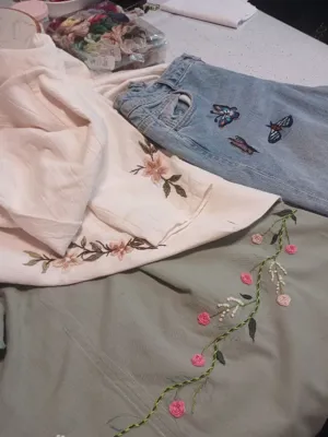 طرح گلدوزی روی شلوار