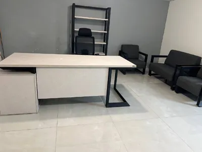 میز اداری مدرن