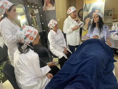 بهترین آموزشگاه پاکسازی پوست شیراز  