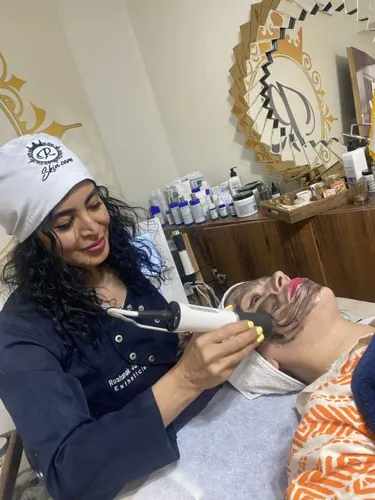 آموزش پاکسازی پوست اصفهان&nbsp;