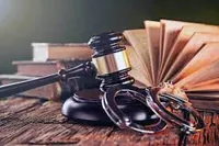 &nbsp; &nbsp; &nbsp; وکیل پایه یک دادگستری در مشهد