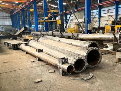 ساخت دکل های ورزشگاه آزادی 