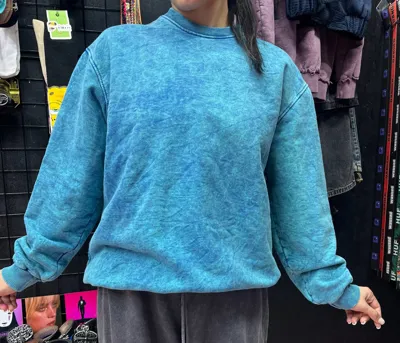 دریا لباس داریم