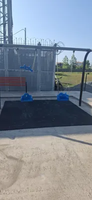 نصب کفپوش های ضربه گیر در پارک خرداد۴۰۴