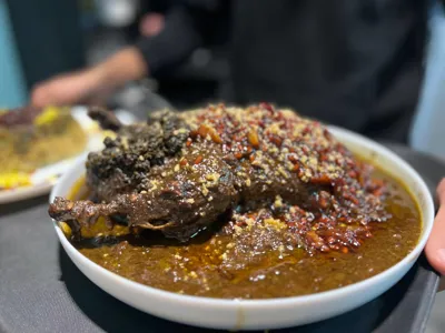 رستوران در جاده دریا ساری