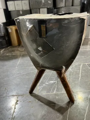 گلدان پایه دار در مازندران