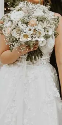 دسته گل عروس با ترکیب ژیپس و رز سفید