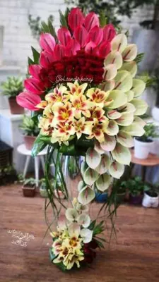 ترکیب سوسن،آنتریوم،رز قرمز