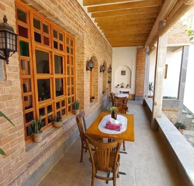 طراحی نمای ساختمان با آجر